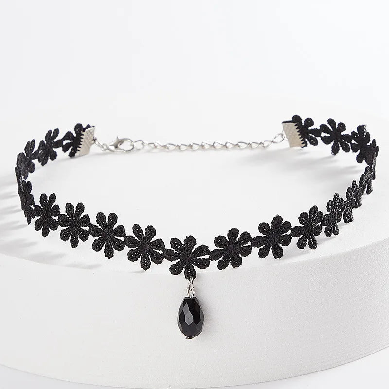 Gothic Punk Lace Choker Necklace For Women Fashion Retro Clavicle Chain Halloween Collar Choker Steampunk Jewelry Gift for Girl