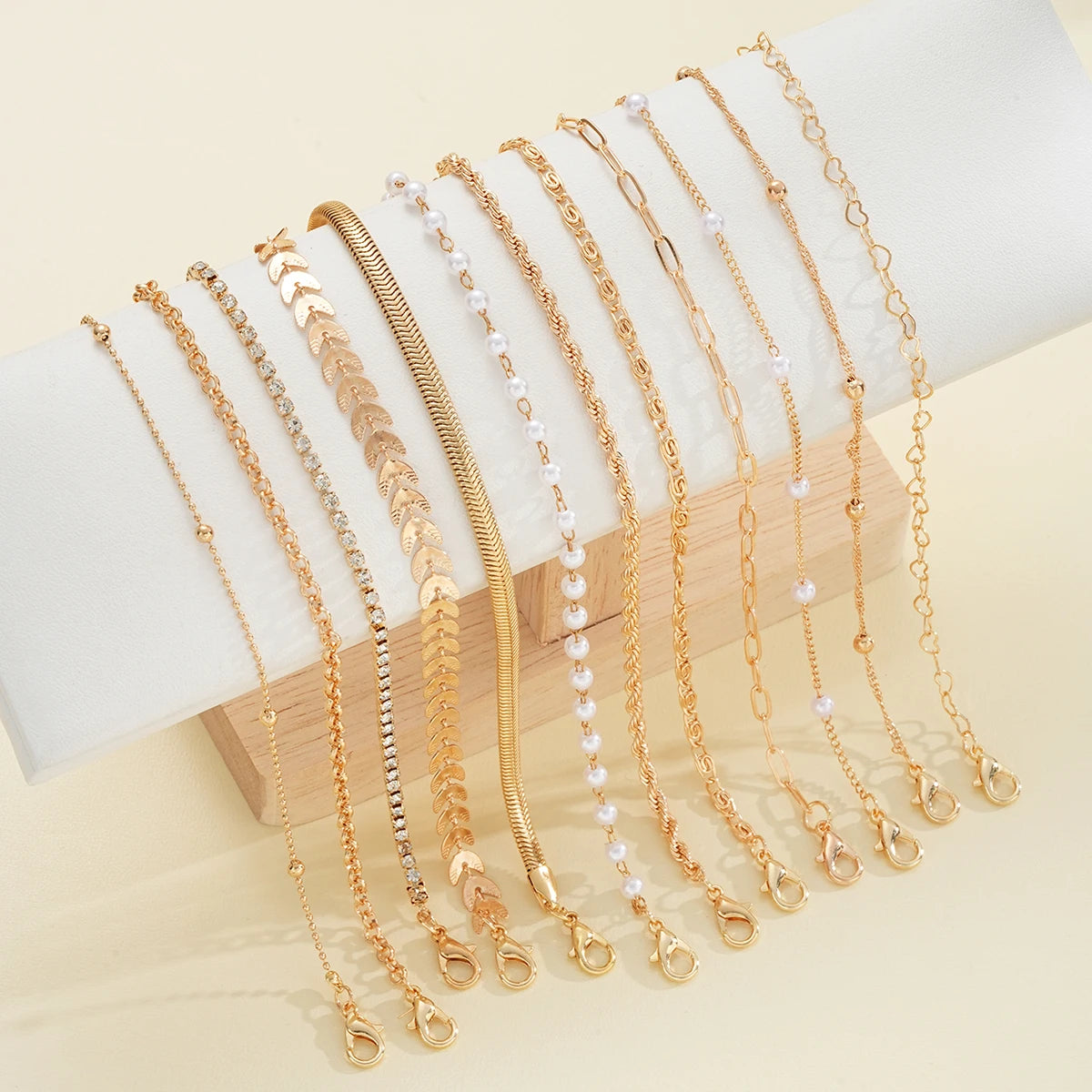 12Pcs Vintage Elegant Gold Color Bracelet Sets Simple Copper Metal Zircon Pearl Chain Bracelet Everyday Party Jewelry Gifts 2024